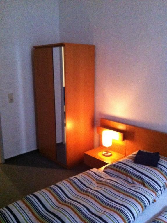 Gastezimmer Am Spielbergtor Ερφούρτη Δωμάτιο φωτογραφία